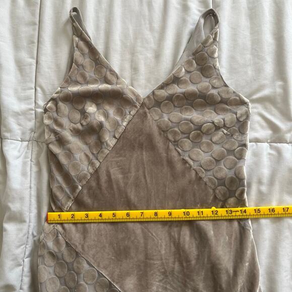 Banana Republic Heritage Women's Velvet Dot Textured Midi Dress Gray Size 2 - Picture 10 of 12